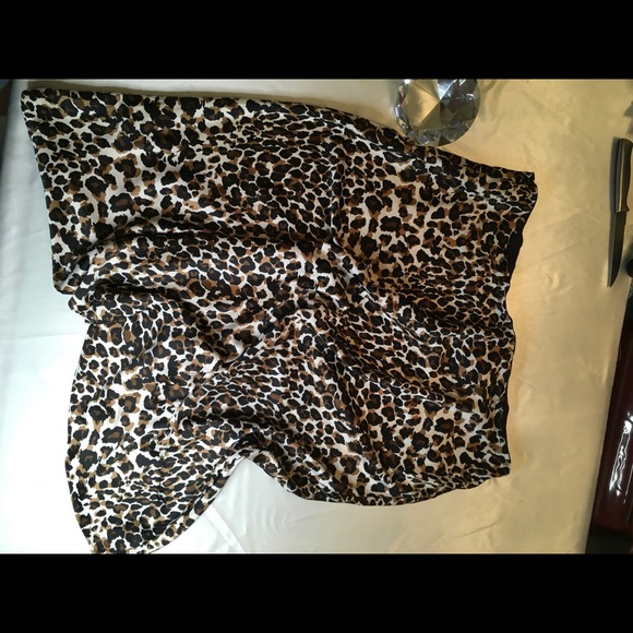 Express Cheetah print skirt - Picture 2 of 2